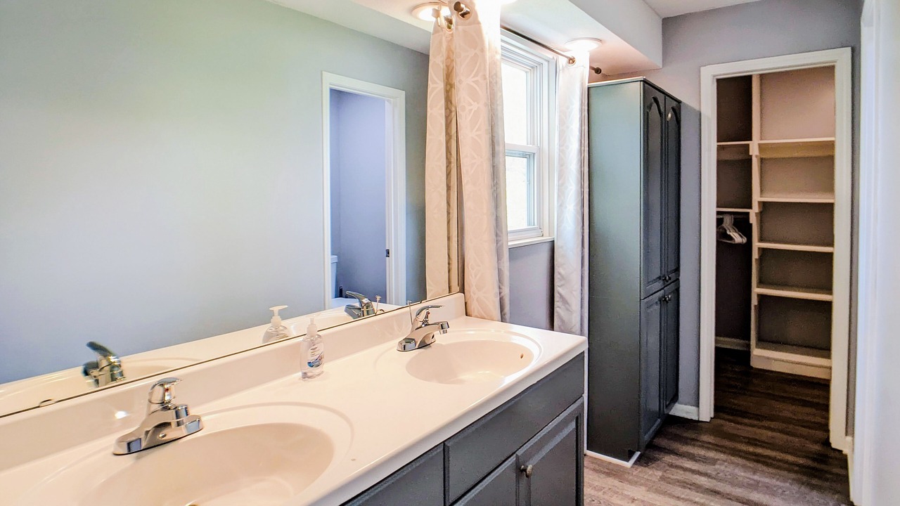 Photo of Bathroom in Lenexa