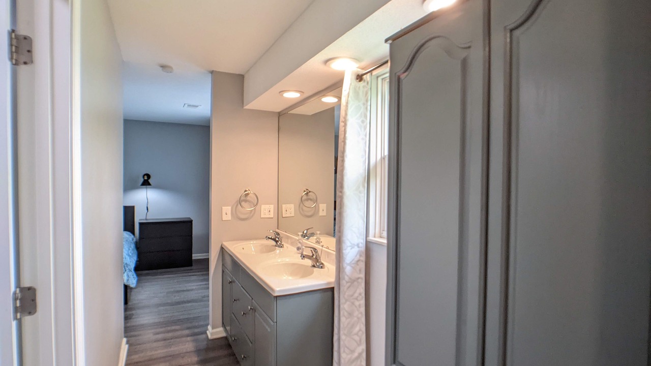 Photo of Bathroom in Lenexa