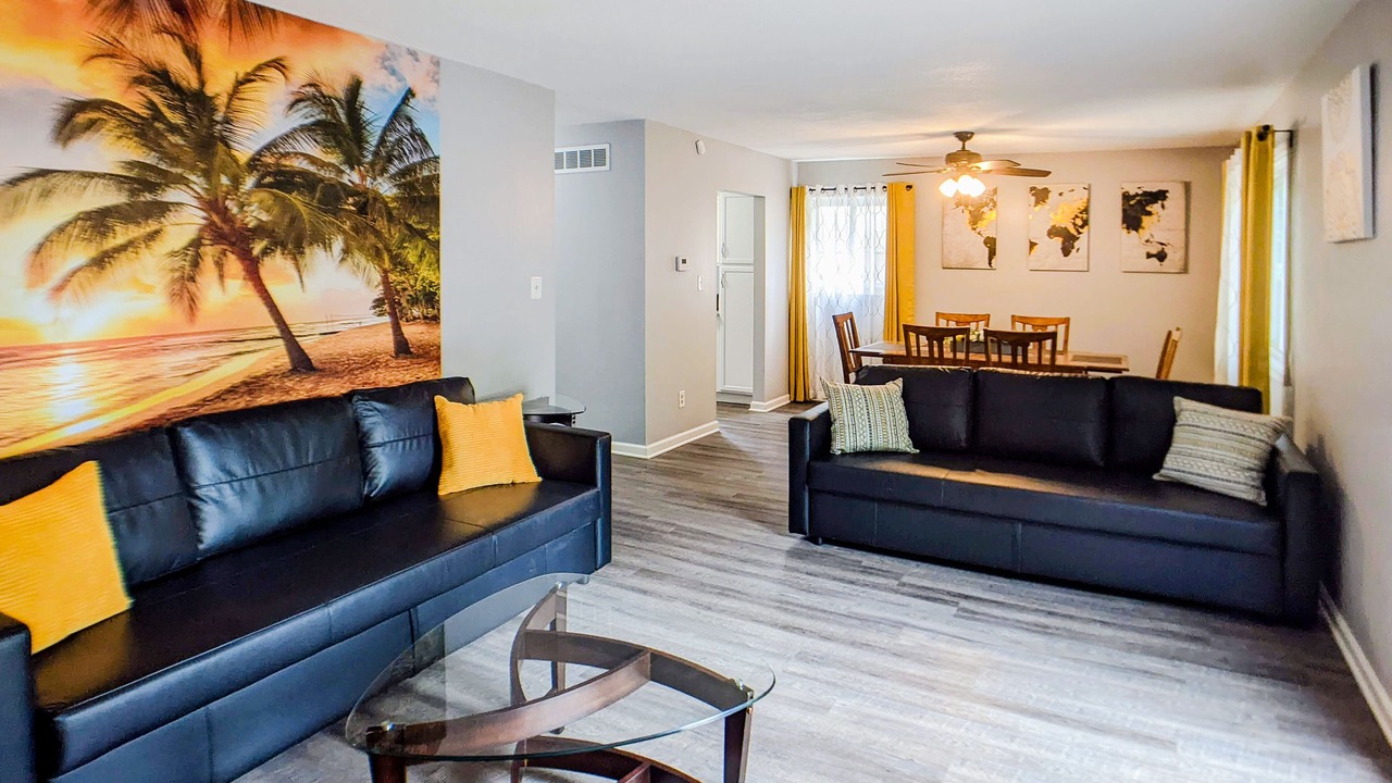 Photo of Livingroom in Lenexa