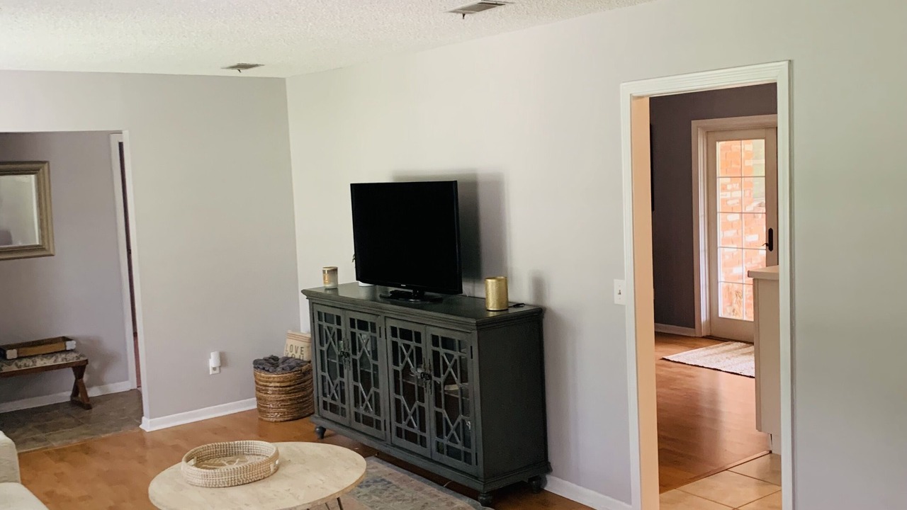 Photo of Livingroom in Southside