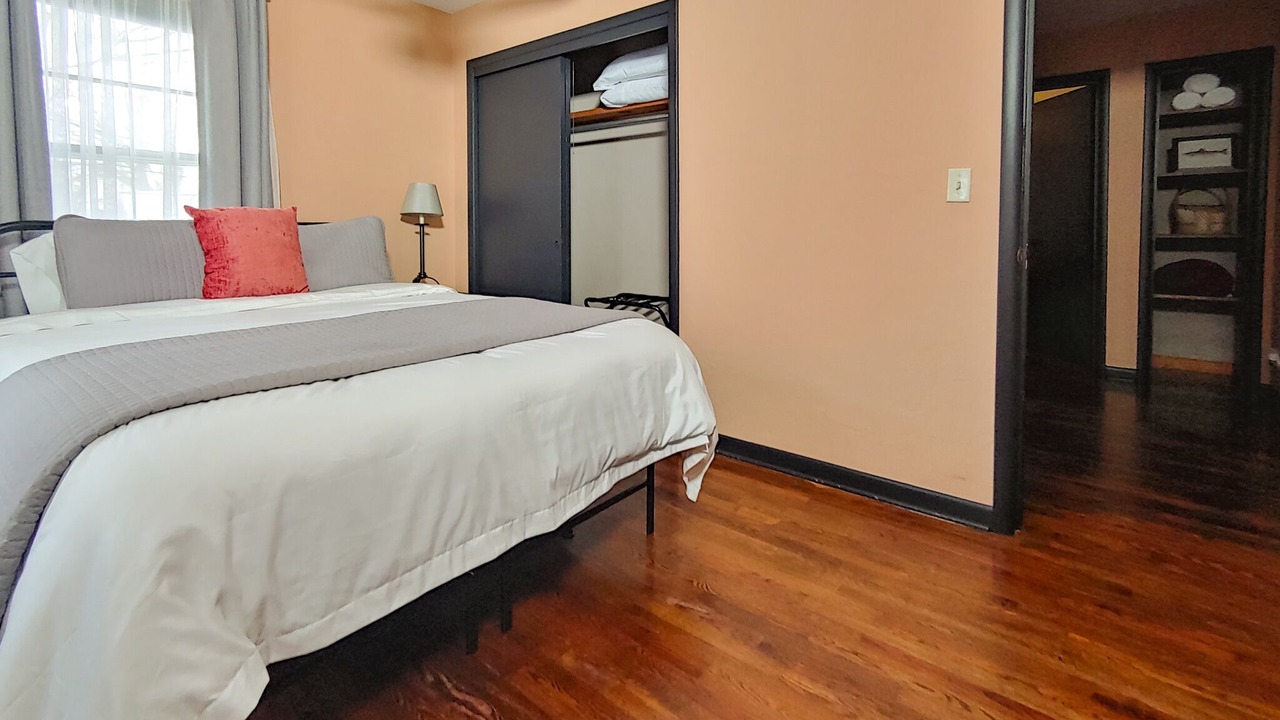 Photo of Bedroom in Cotter