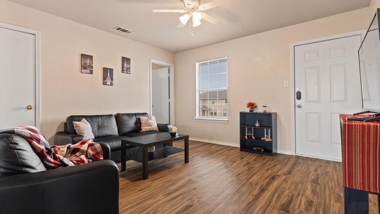 Photo of Livingroom in Killeen