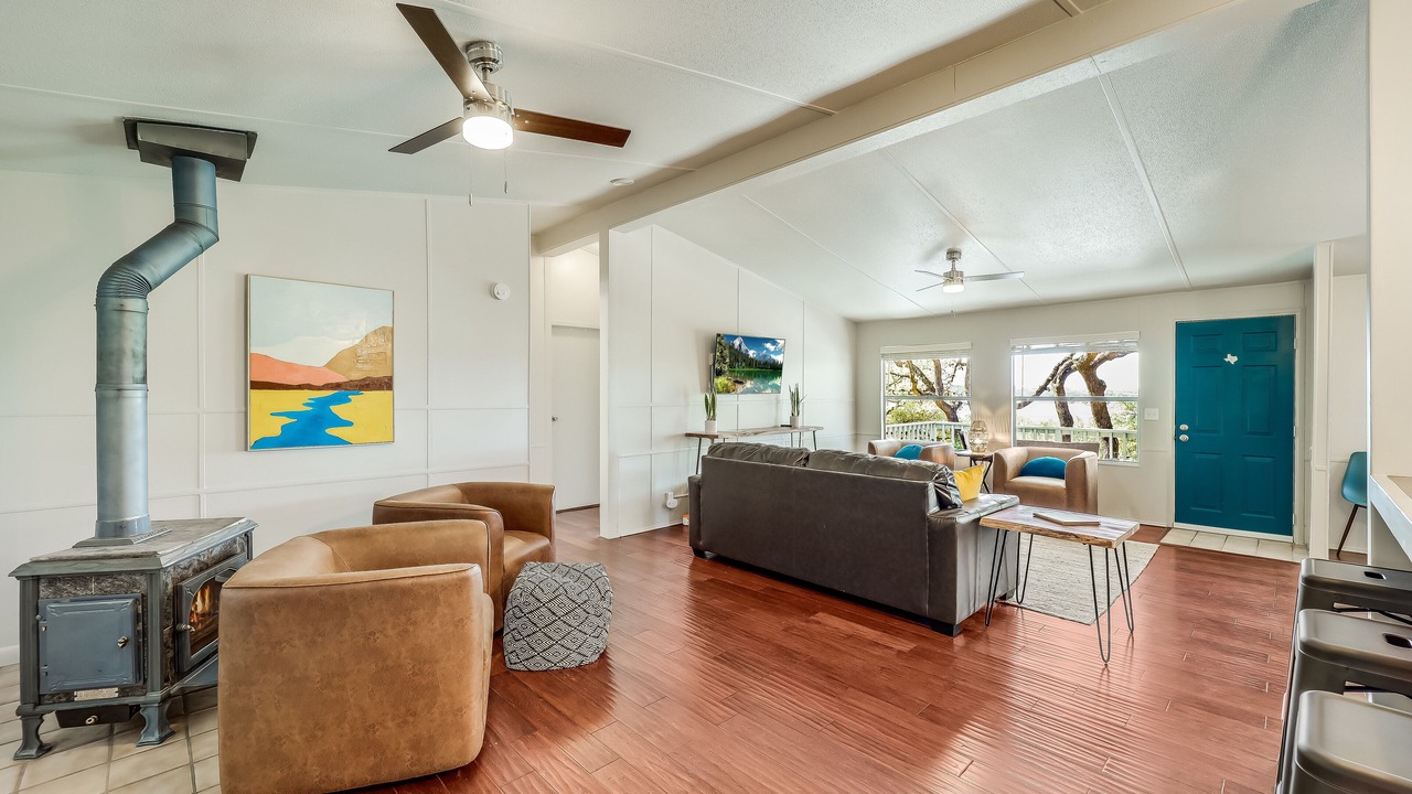 Photo of Livingroom in Lago Vista
