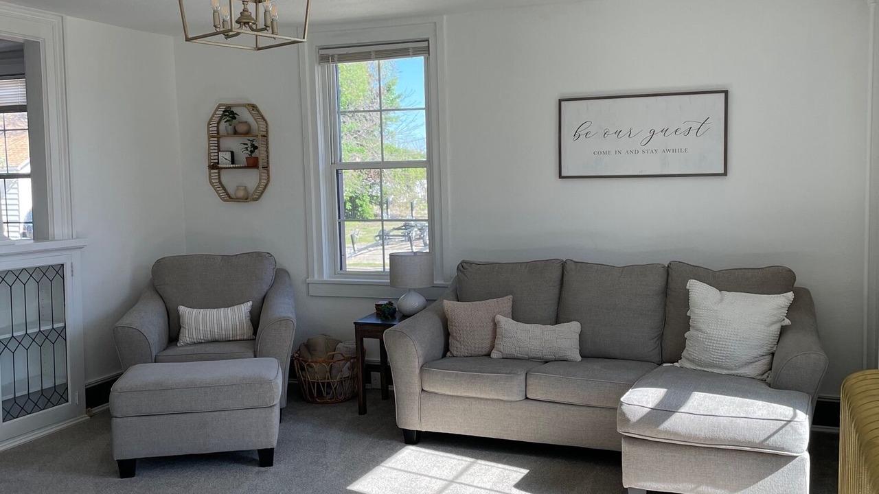 Photo of Livingroom in Prairie Du Chien