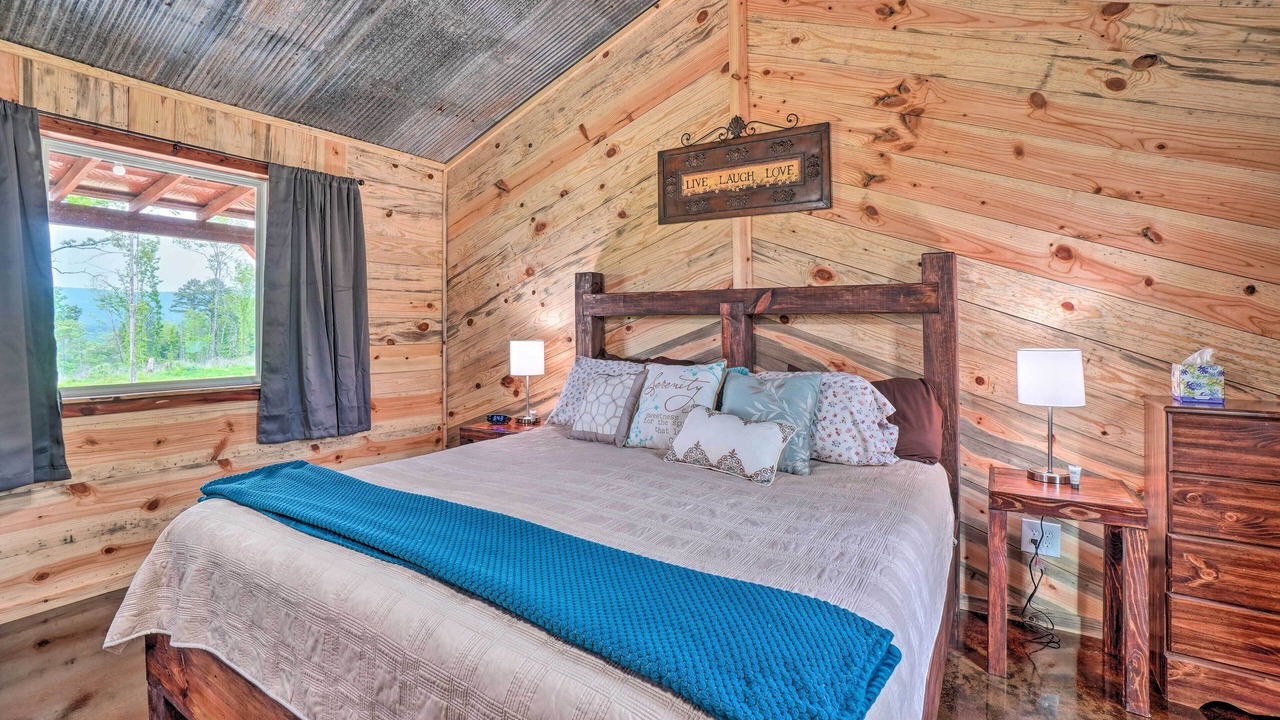 Photo of Bedroom in Ozark