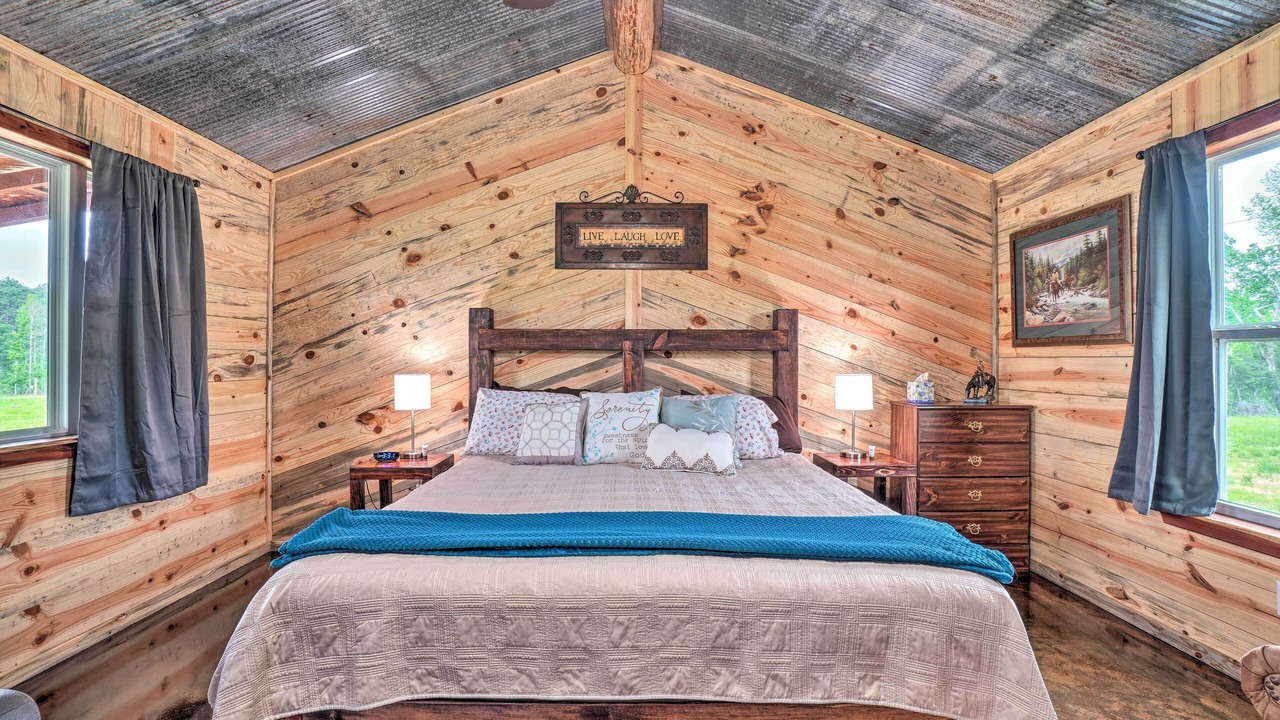 Photo of Bedroom in Ozark