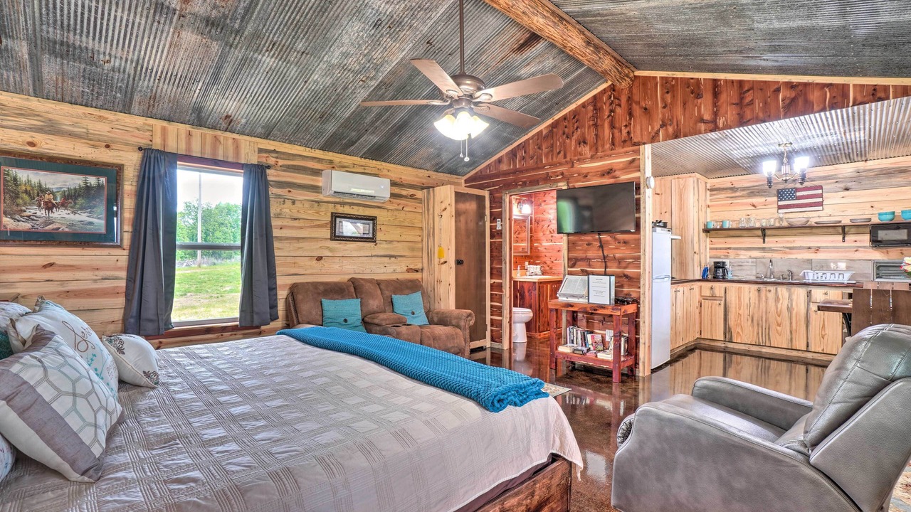Photo of Bedroom in Ozark