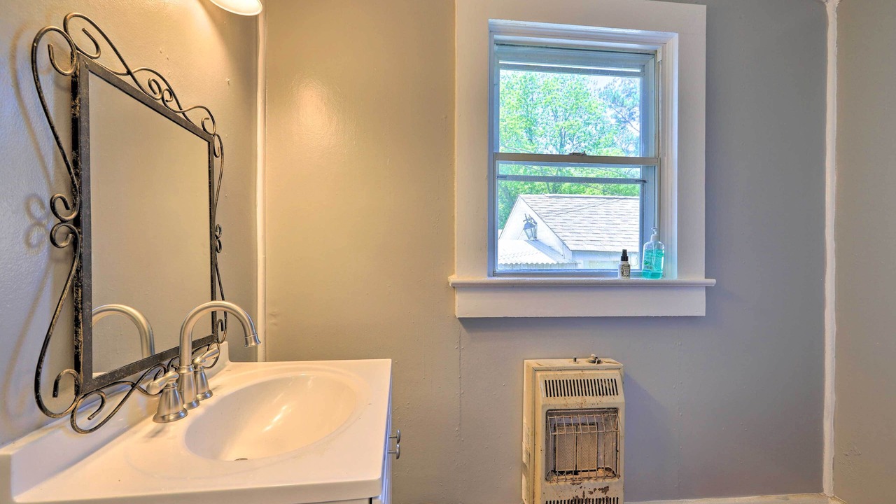 Photo of Bathroom in Lanett