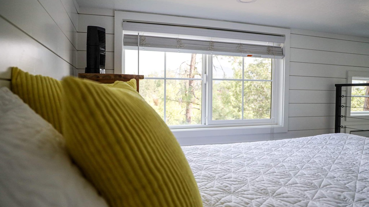 Photo of Bedroom in Shady Cove