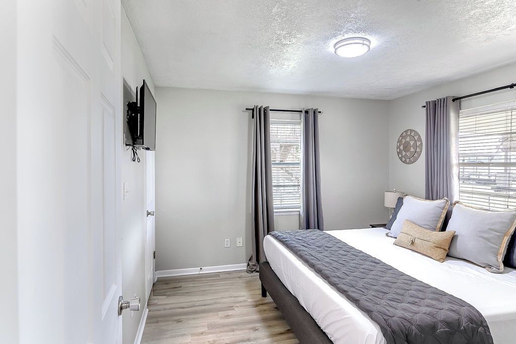 Photo of Bedroom in West Livingston