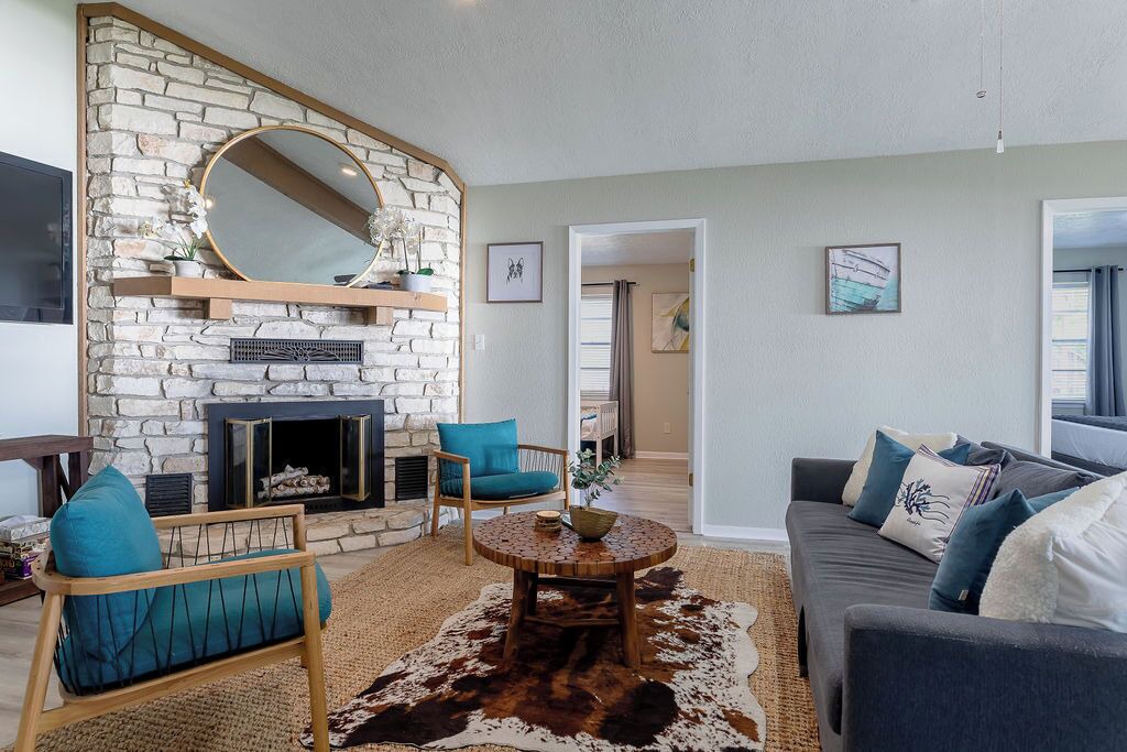 Photo of Livingroom in West Livingston