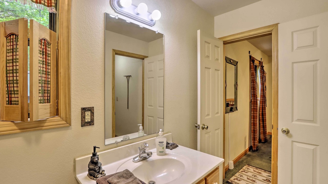Photo of Bathroom in Murphy