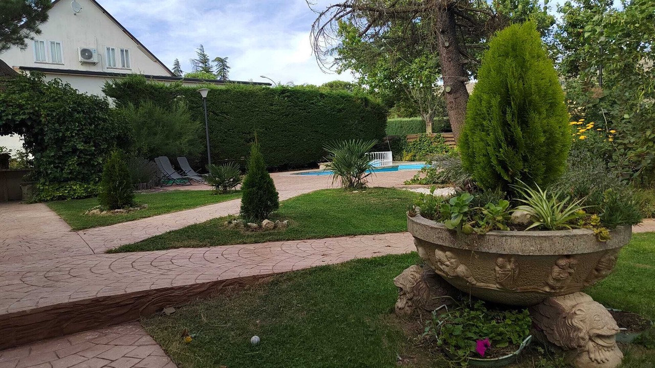 Photo of Outdoor in Los Angeles de San Rafael