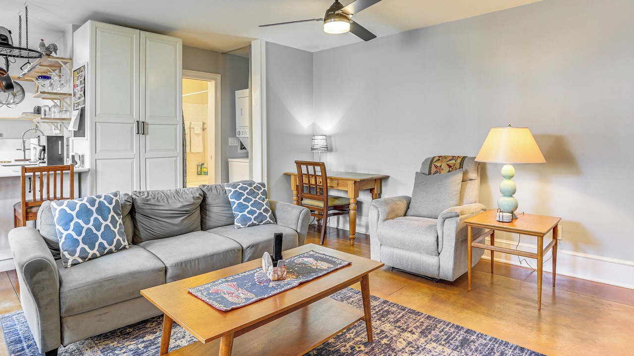 Photo of Livingroom in F. Q. Story