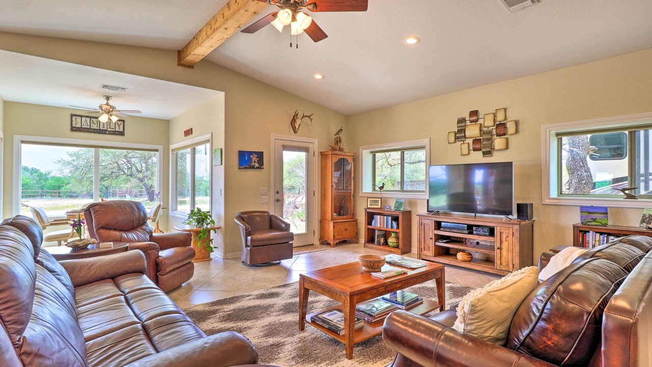 Photo of Livingroom in Oatmeal