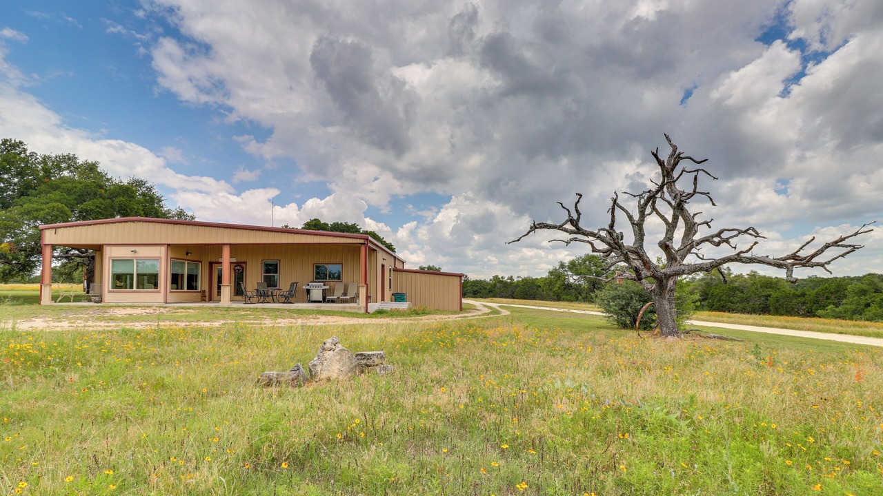 Photo of Outdoor in Oatmeal