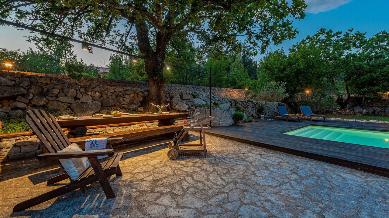 Photo of Outdoor in Seline