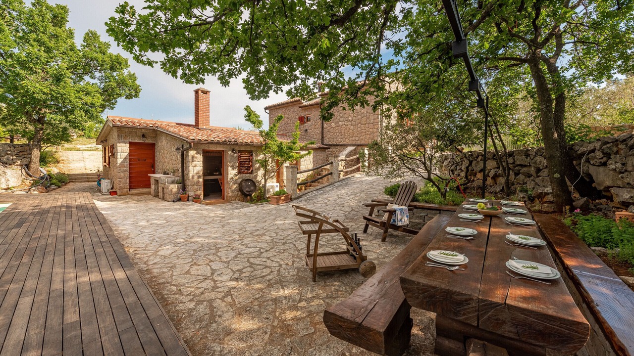 Photo of Outdoor in Seline