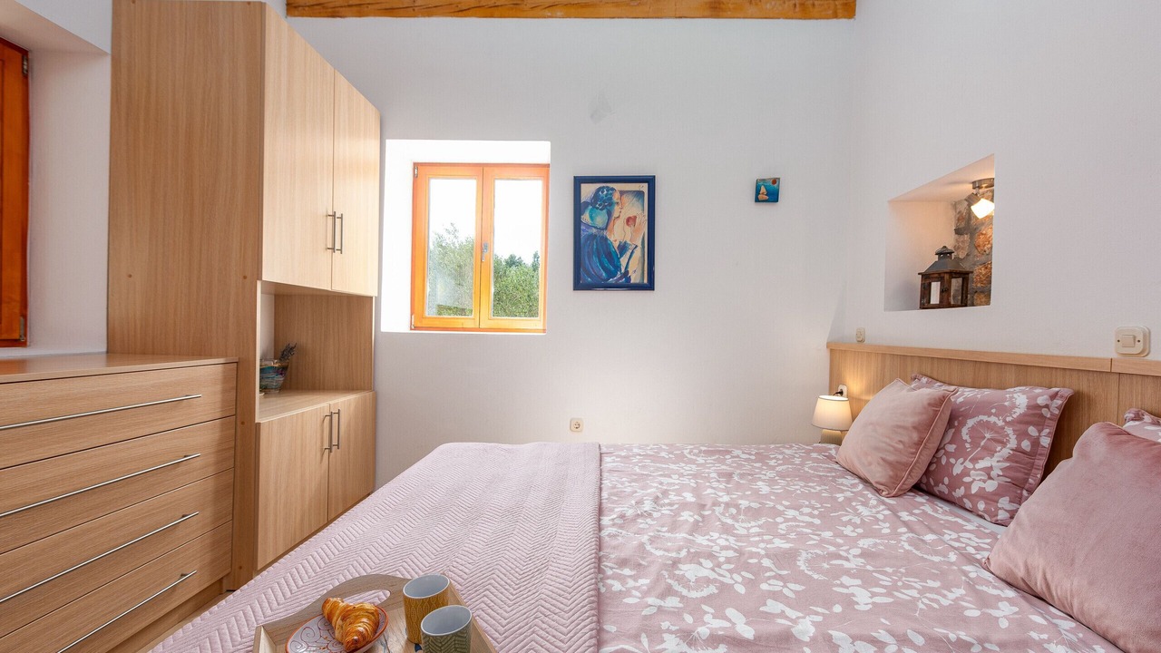 Photo of Bedroom in Seline