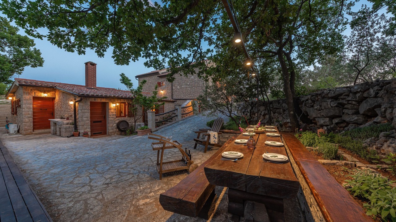 Photo of Outdoor in Seline