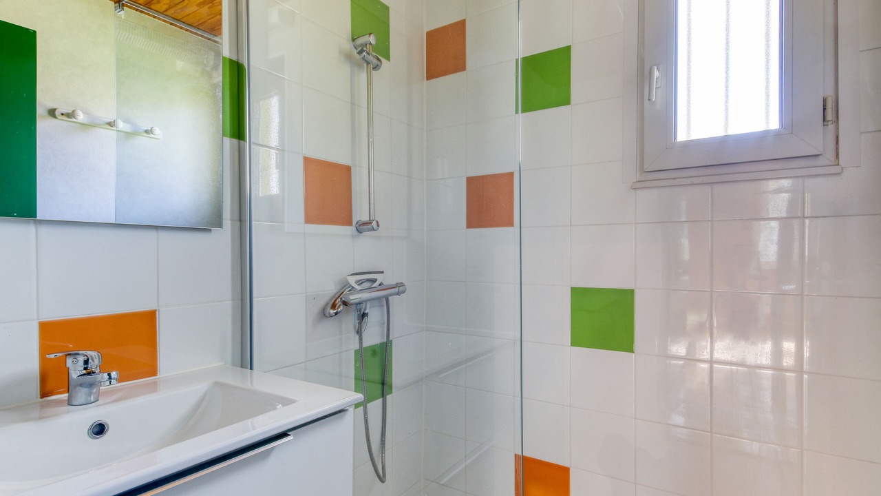 Photo of Bathroom in Saint-Jacques-d'Ambur