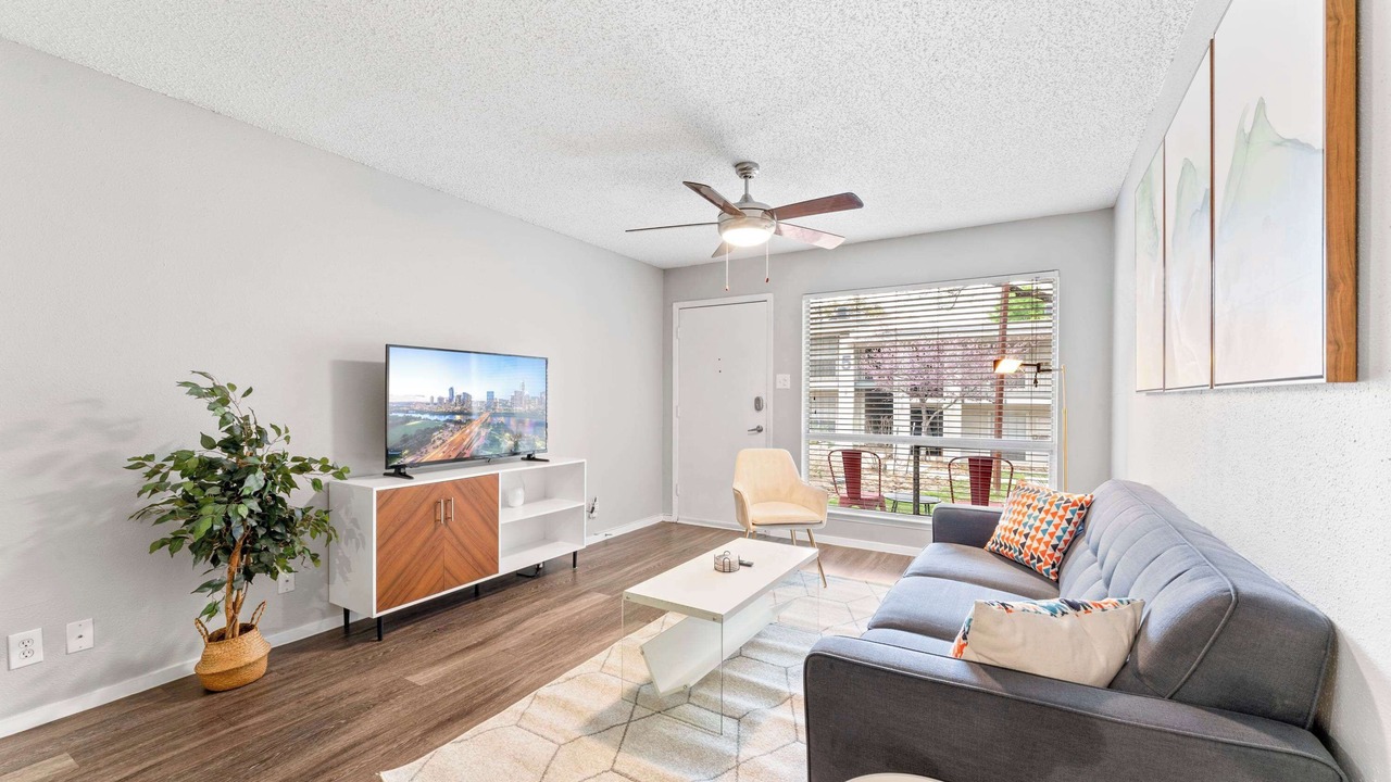 Photo of Livingroom in Dawson