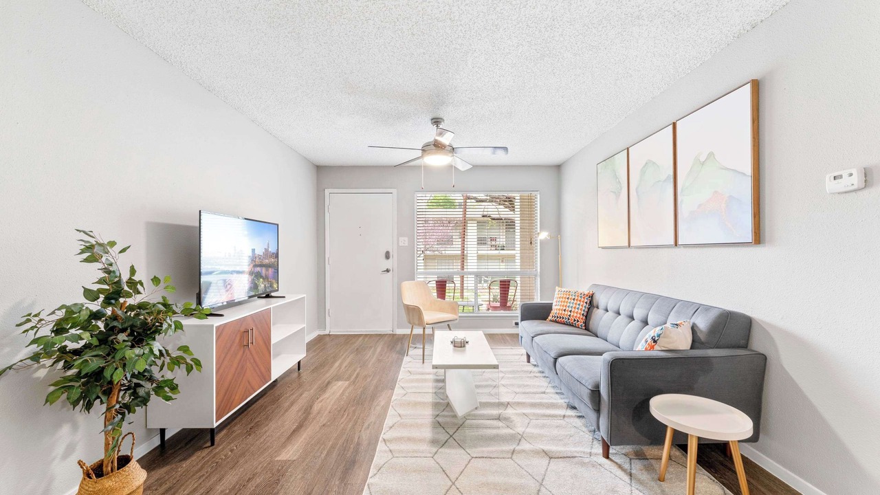 Photo of Livingroom in Dawson