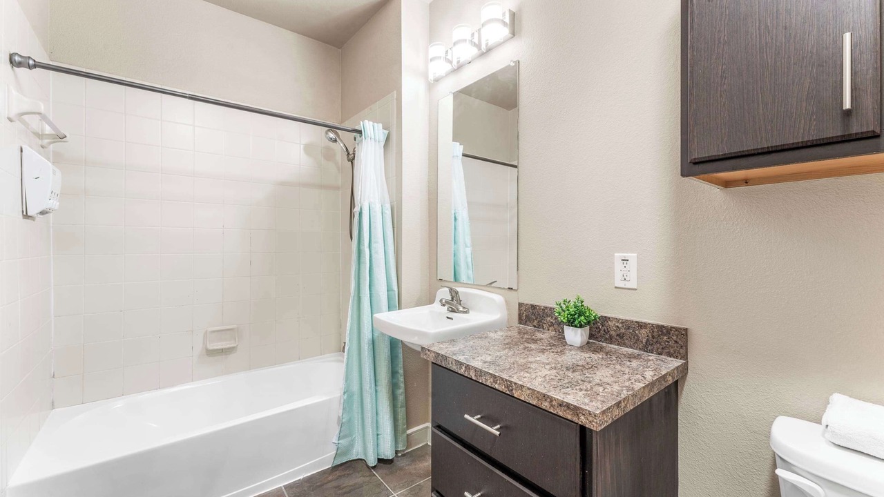 Photo of Bathroom in Greater South River City