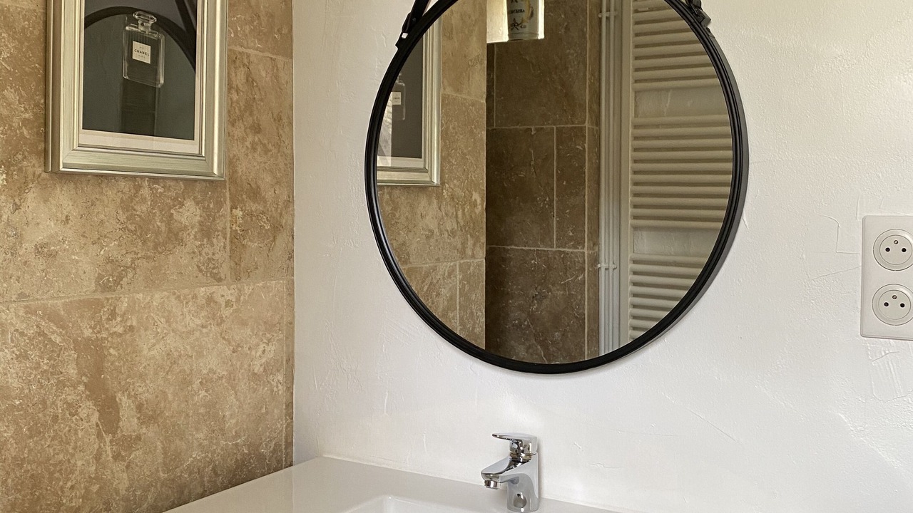 Photo of Bathroom in Fajoles