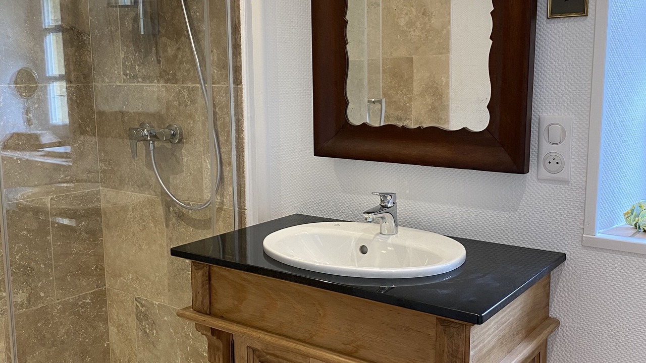 Photo of Bathroom in Fajoles