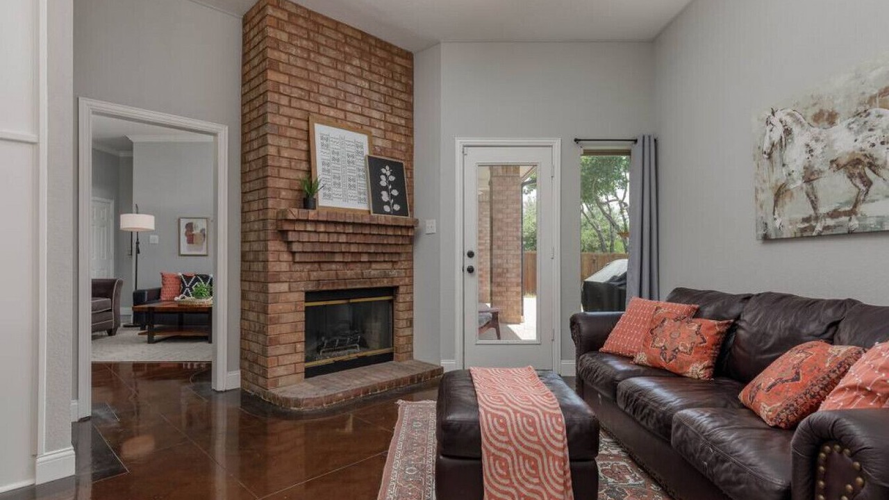Photo of Livingroom in Keller