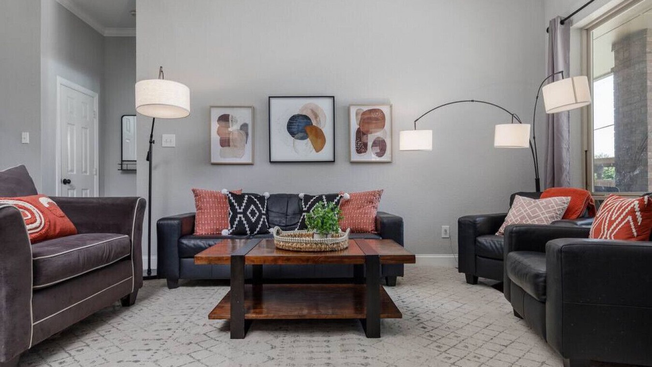 Photo of Livingroom in Keller