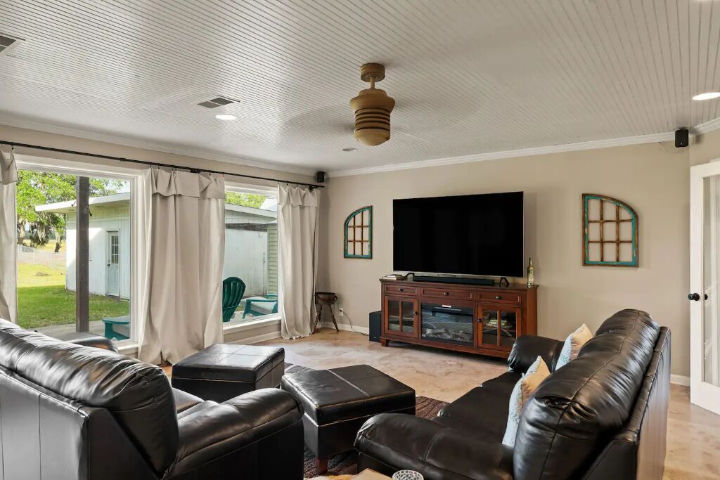 Photo of Livingroom in Waverly