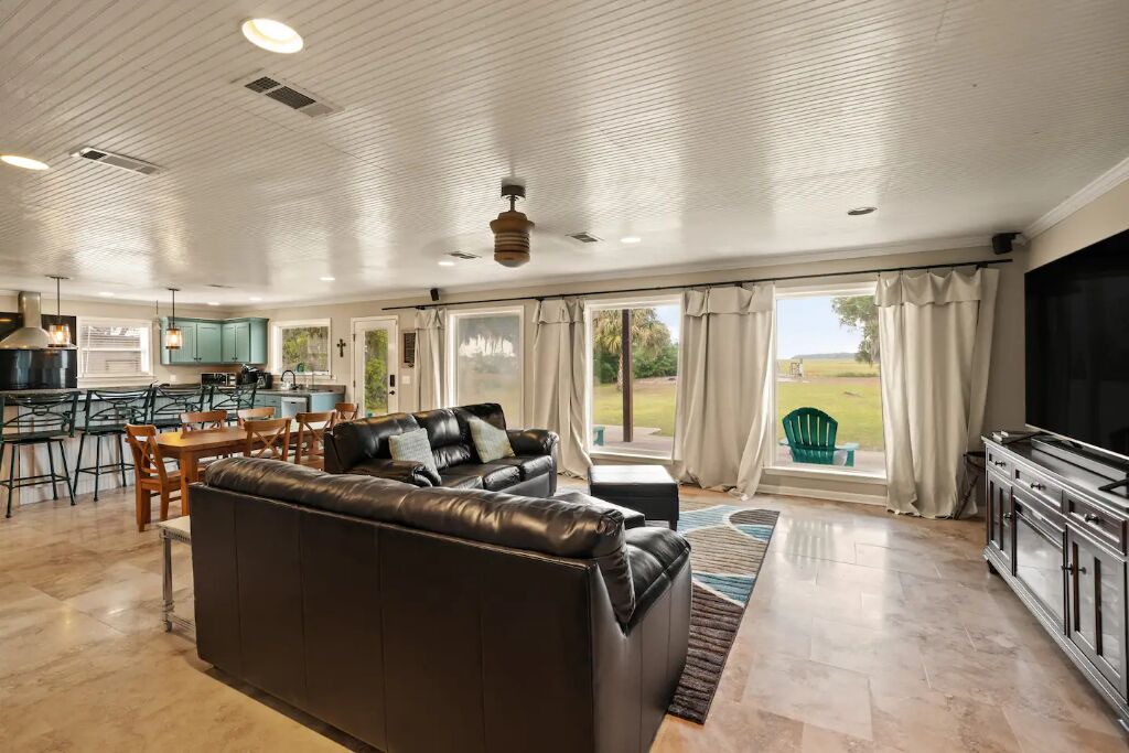 Photo of Livingroom in Waverly