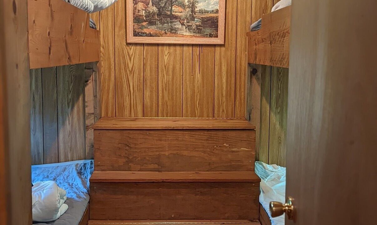 Photo of Bedroom in Harrisonville