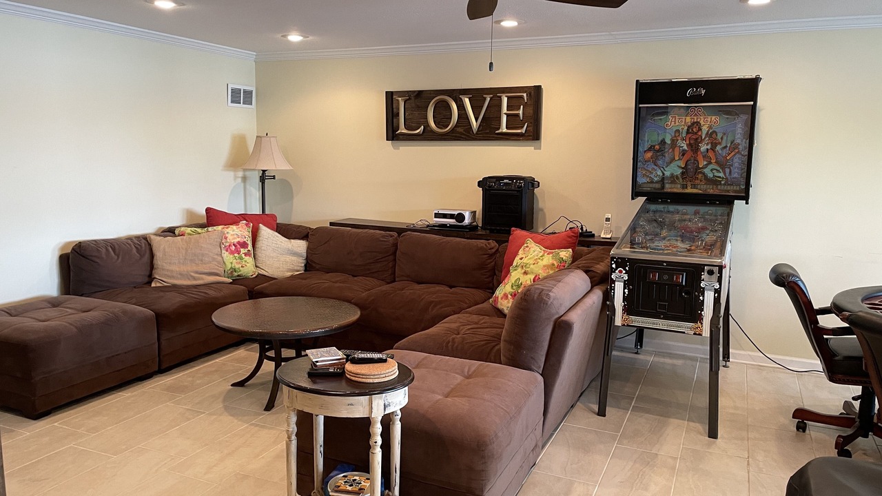 Photo of Livingroom in Linn Valley