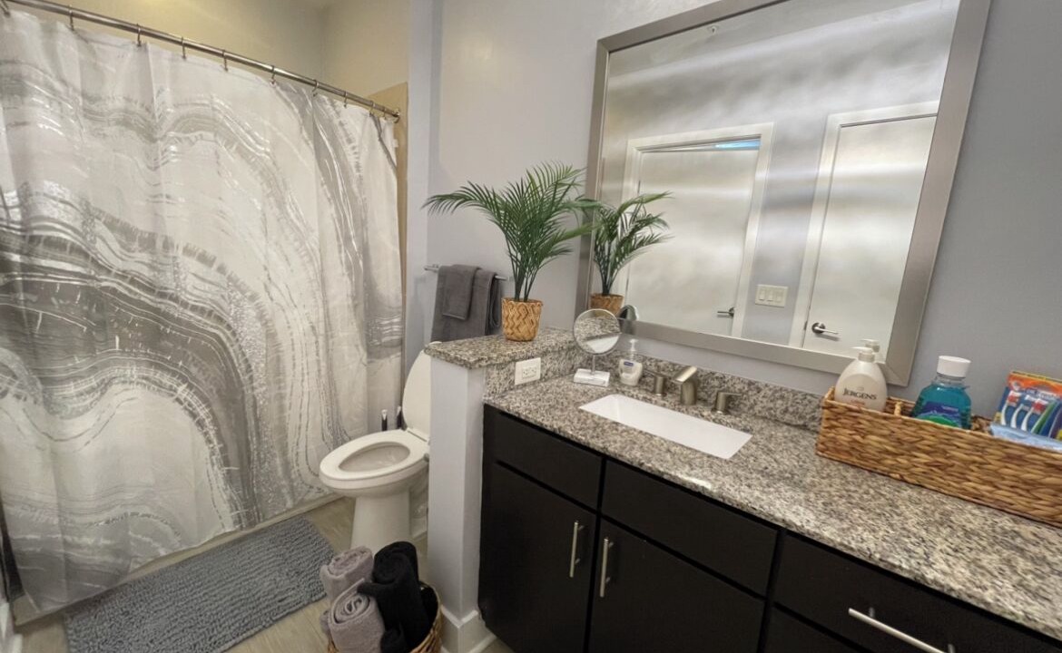 Photo of Bathroom in North Buckhead