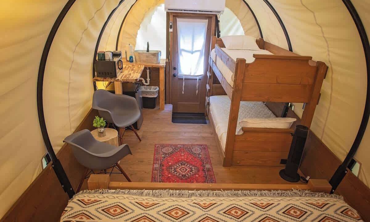 Photo of Bedroom in Benton