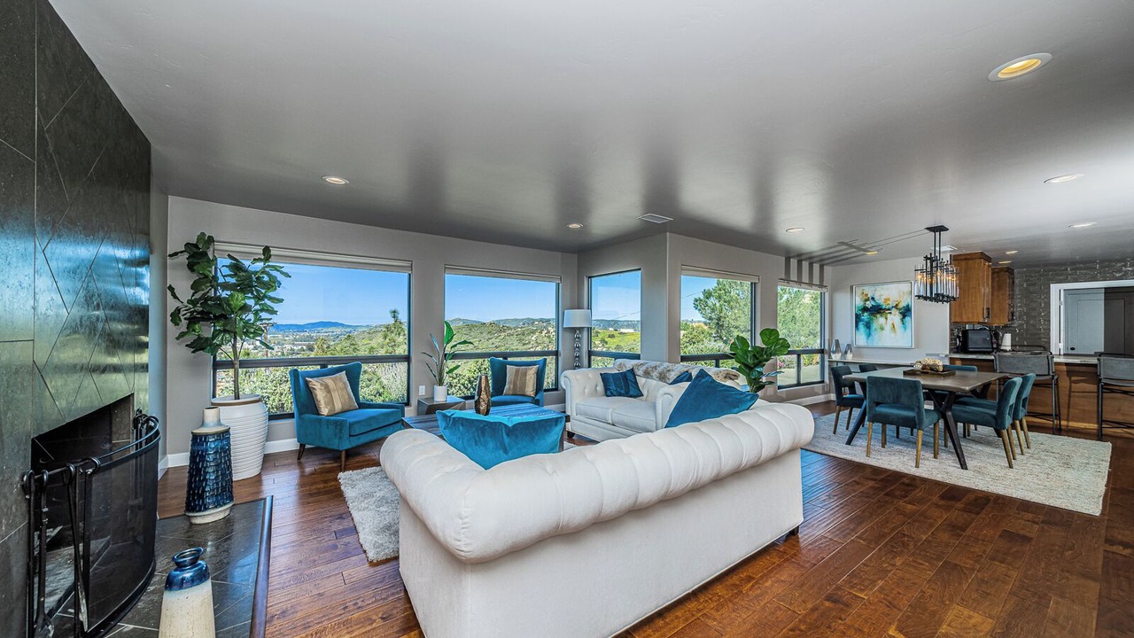 Photo of Bedroom in Lakeside