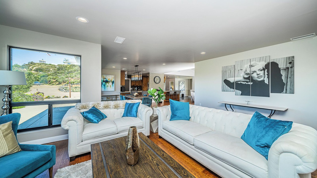 Photo of Bedroom in Lakeside
