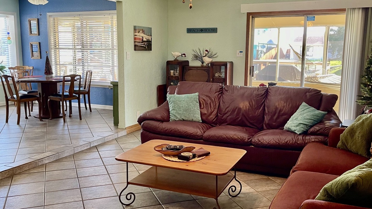 Photo of Livingroom in Flour Bluff
