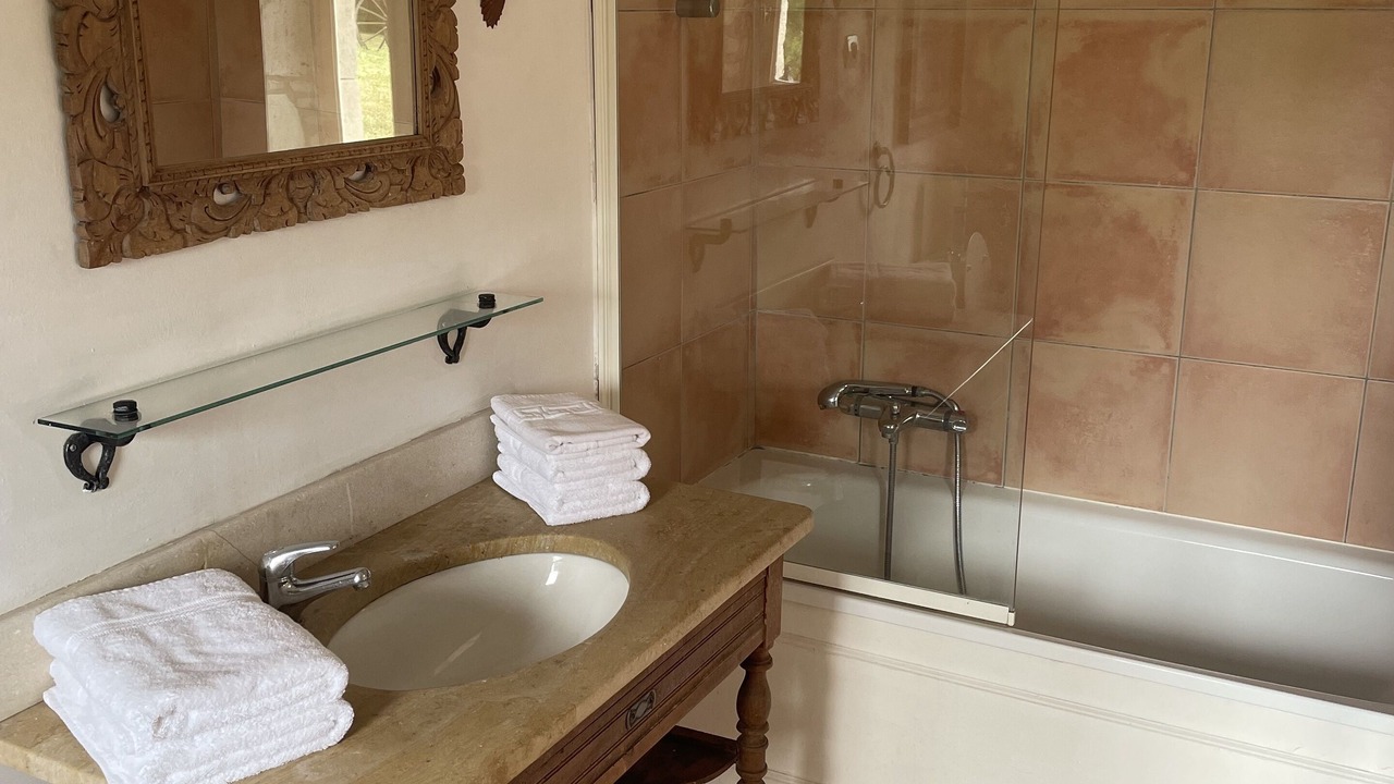 Photo of Bathroom in Flaugnac