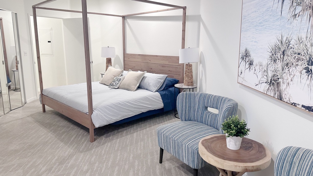 Photo of Bedroom in Silver Strand