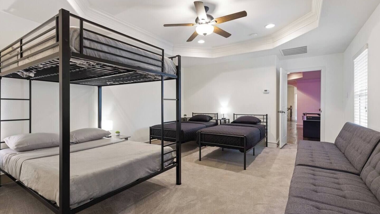 Photo of Bedroom in Glencoe
