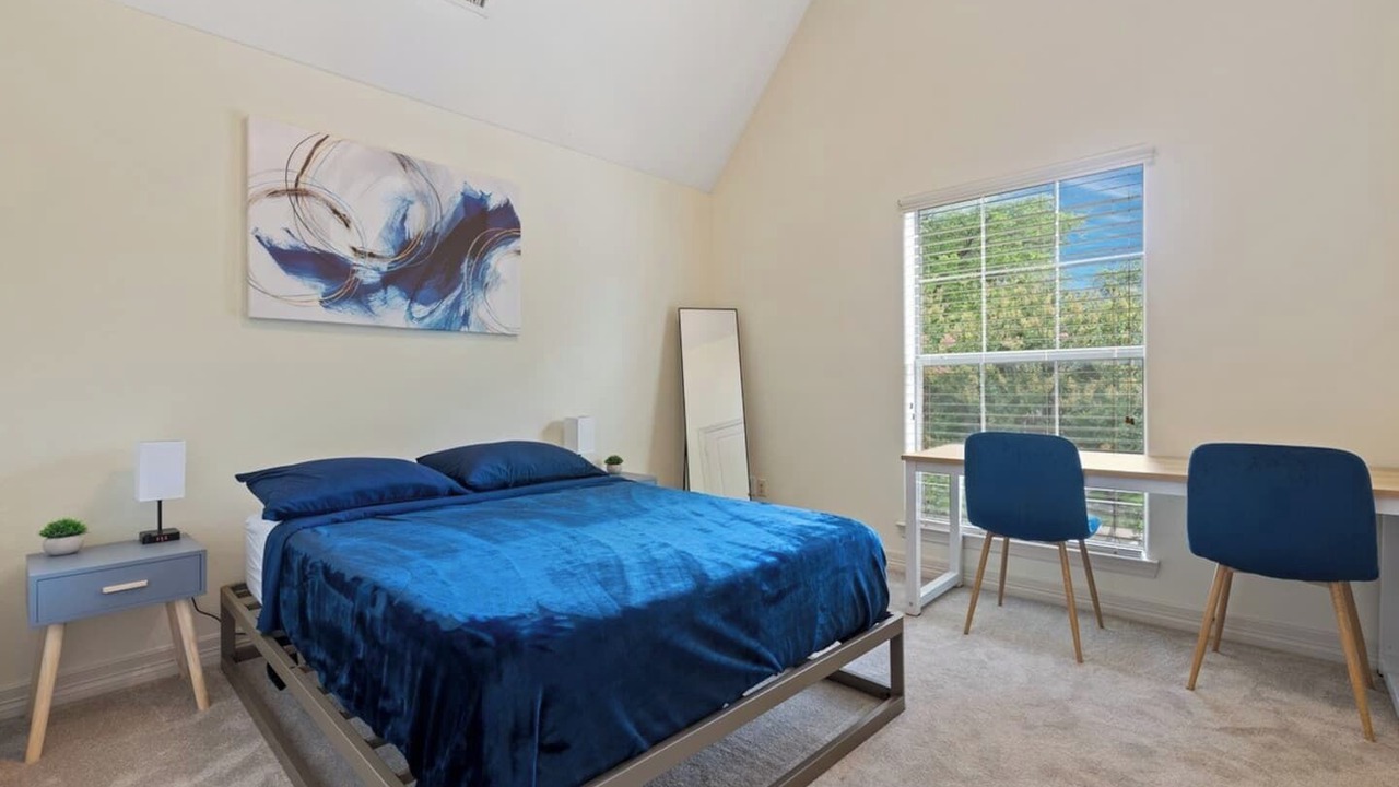 Photo of Bedroom in Glencoe