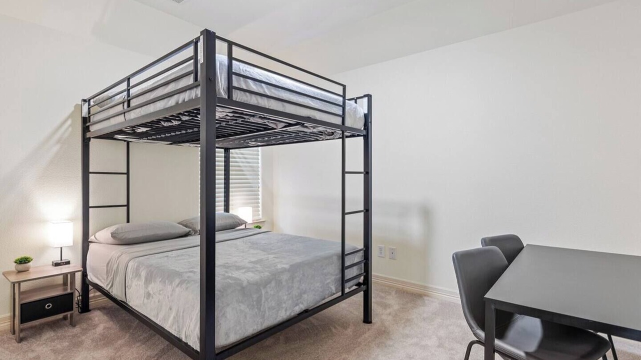 Photo of Bedroom in Glencoe
