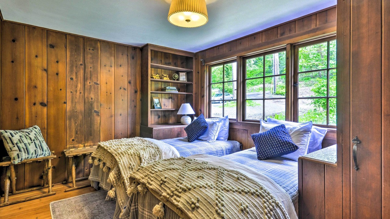 Photo of Bedroom in Carver