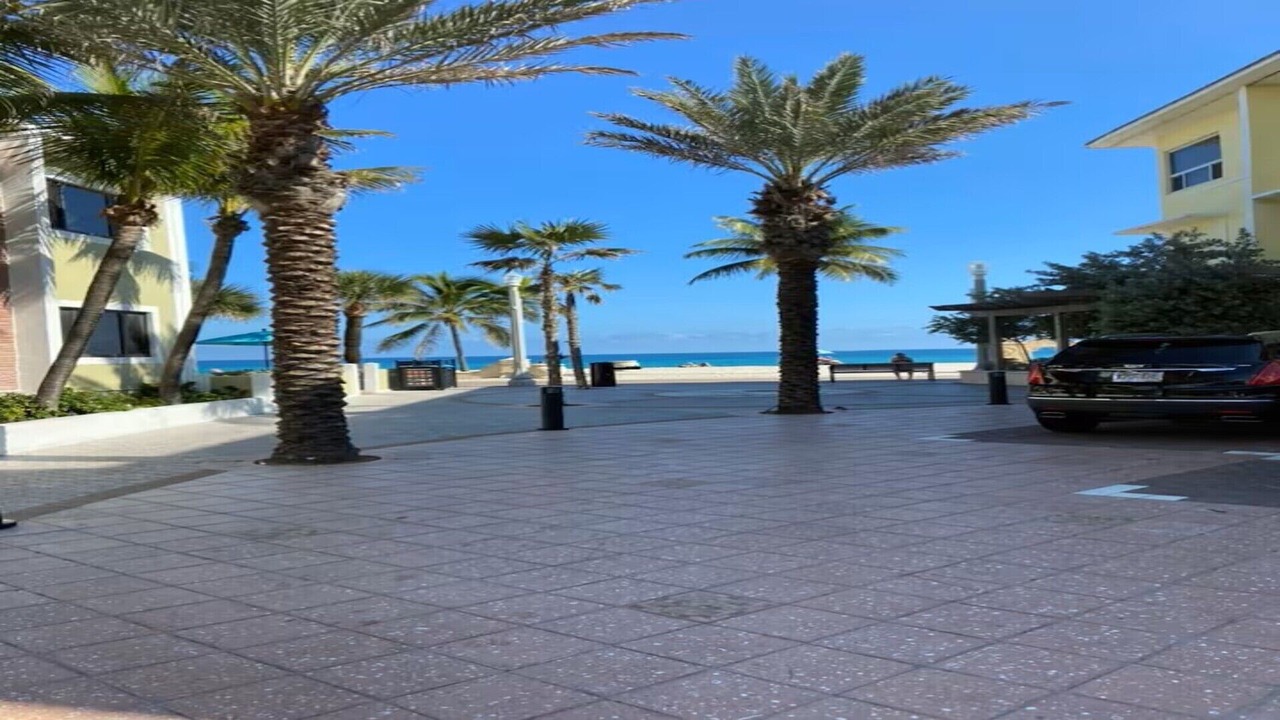 Photo of Outdoor in Hollywood