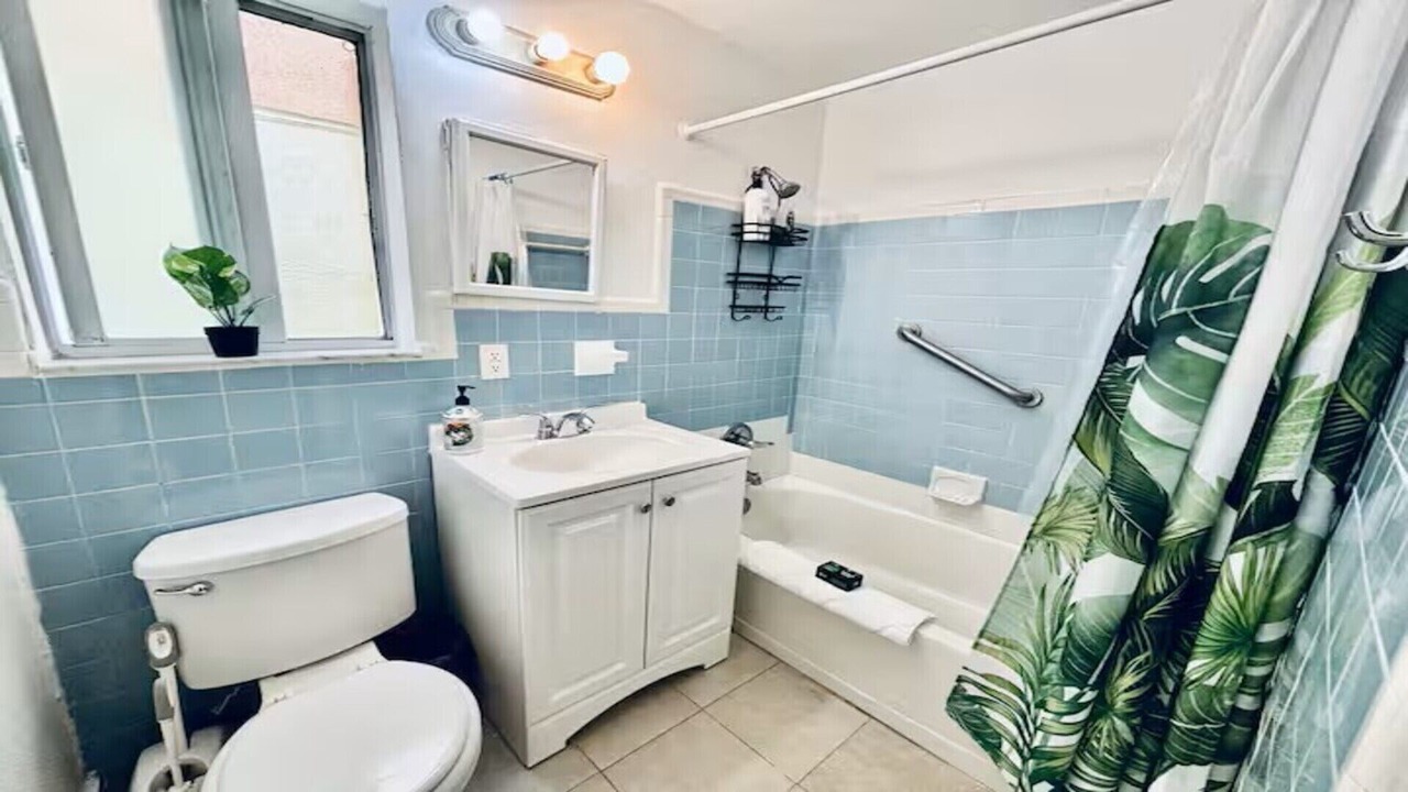 Photo of Bathroom in Hollywood