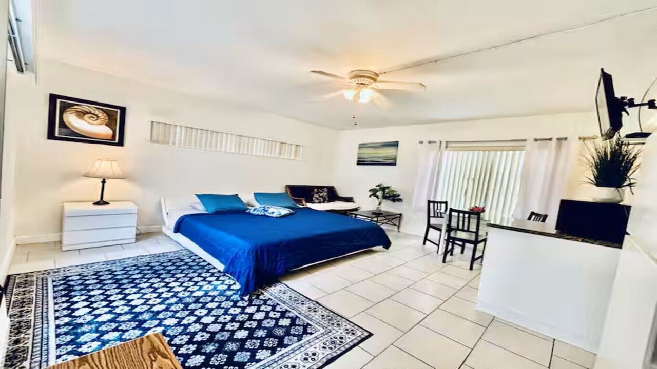 Photo of Bedroom in Hollywood